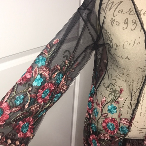 LAST ONE‼️ 💐Embroidered Fringe Kimono💕 - Picture 2 of 4